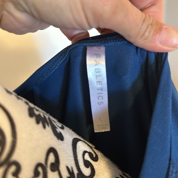 Women’s Fabletics Cashel Adjustable Long Sleeve Top, Large, Pacific Blue - Picture 6 of 7